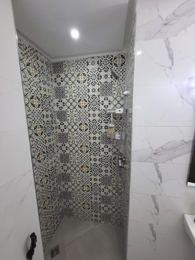 Duplex+2 Salles De Bain A 5 Min De L'aeroport Appartement